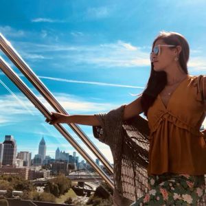 Meet your Posher, Leona